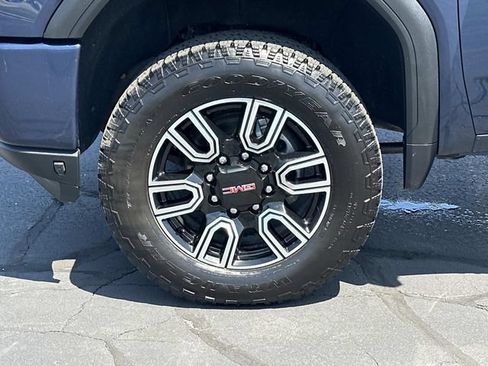 Used 2021 GMC Sierra 2500 AT4 w/ AT4 Preferred Package AWD/4WD image 33