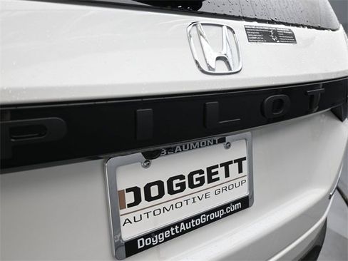 New 2025 Honda Pilot Touring image 16