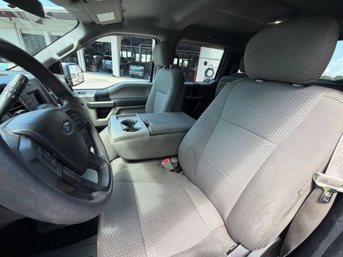 Used 2017 Ford F150 XLT RWD image 5