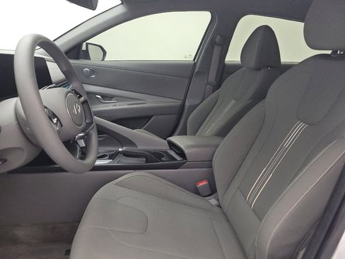 Used 2024 Hyundai Elantra SEL FWD image 17