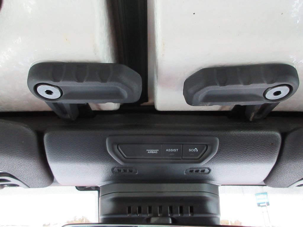 Used 2021 Jeep Wrangler Unlimited Rubicon AWD/4WD image 35