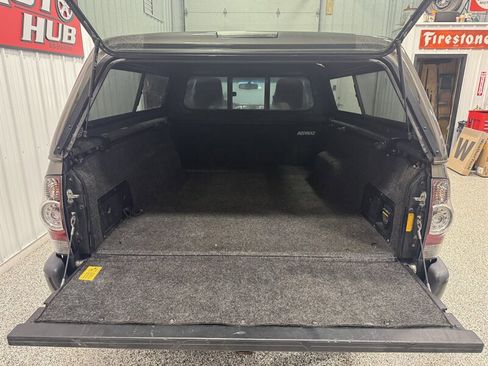 Used 2014 Toyota Tacoma 4x4 Access Cab V6 image 15