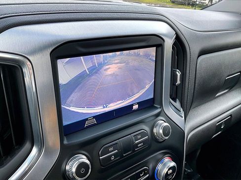 Used 2022 GMC Sierra 1500 SLE image 30