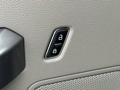 Used 2019 Ford F150 XLT w/ Equipment Group 301A Mid AWD/4WD image 19