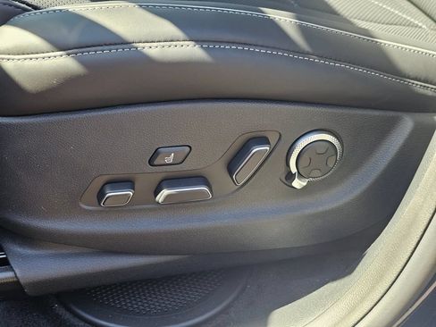 Used 2025 Genesis GV80 3.5T Prestige AWD/4WD image 33
