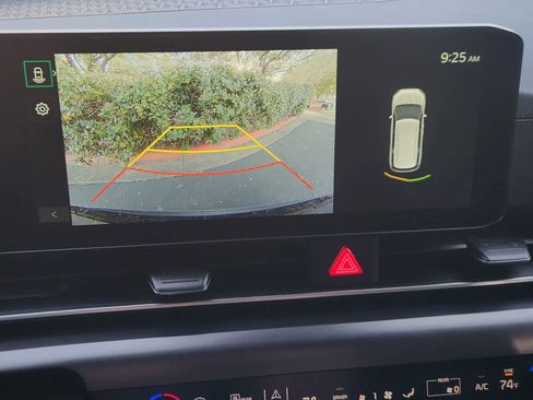 New 2026 Kia Carnival LXS image 16