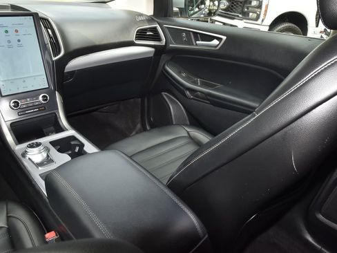 Used 2022 Ford Edge SEL w/ Convenience Package AWD/4WD image 12