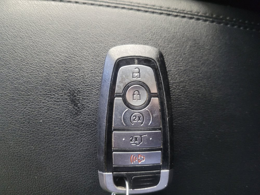 Used 2020 Ford Edge SEL w/ Convenience Package AWD/4WD image 32