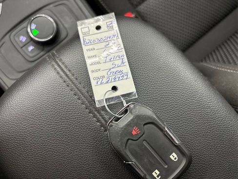 Used 2023 GMC Terrain SLE image 37