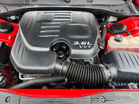 Used 2023 Dodge Charger SXT image 9