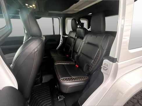 Used 2021 Jeep Wrangler Unlimited Sahara AWD/4WD image 20