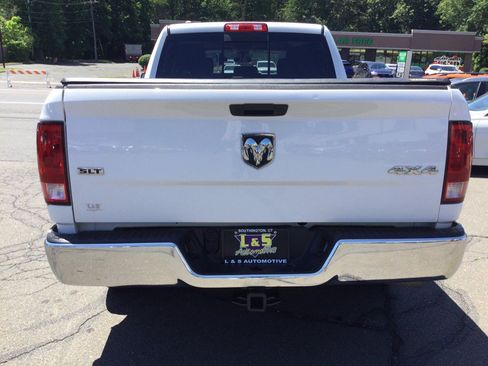 Used 2019 RAM 1500 Classic SLT AWD/4WD image 9