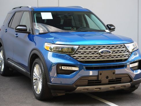 Used 2023 Ford Explorer Limited w/ Limited Technology Package RWD image 57