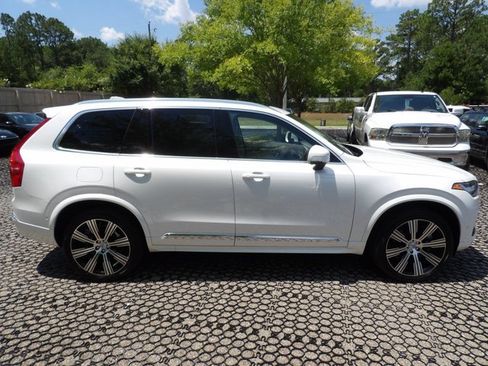 Certified 2025 Volvo XC90 T8 Plus AWD/4WD image 5