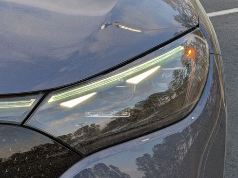 Used 2023 Mercedes-Benz EQE 350+ 4MATIC SUV w/ Exclusive Trim Package image 6