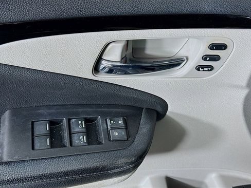 Used 2019 Honda Pilot Touring image 18