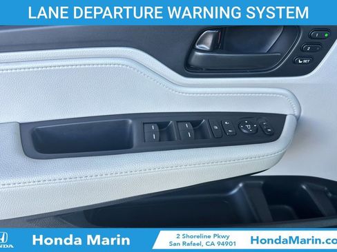 Certified 2025 Honda Odyssey EX-L image 14