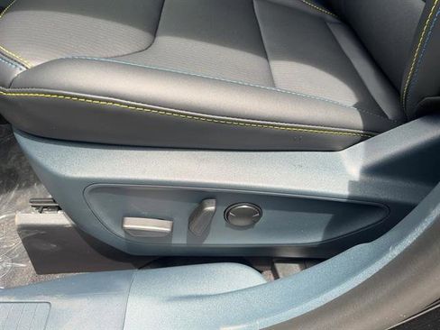 New 2025 Ford Maverick Lobo image 11