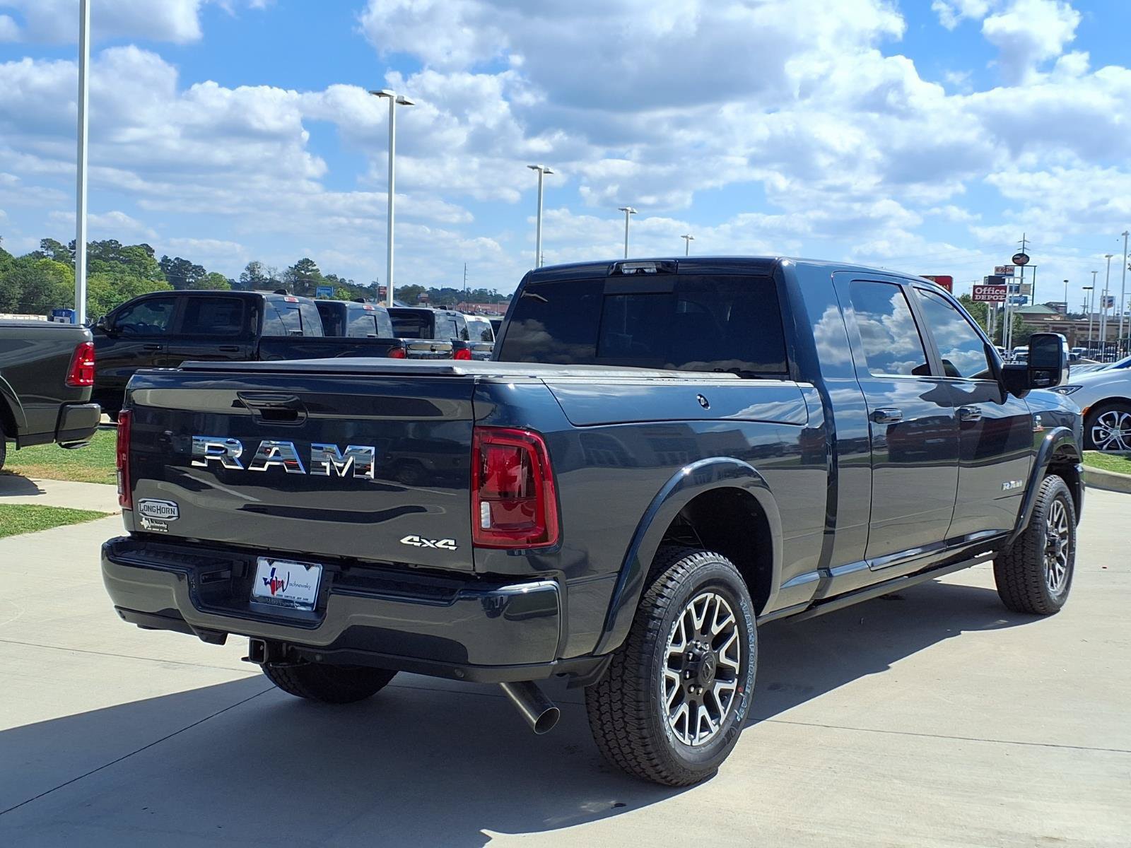 New 2027 RAM 2500 Limited AWD/4WD image 6