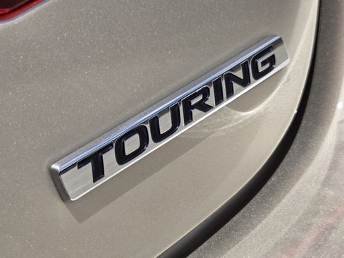 Used 2018 Honda Accord Touring image 30