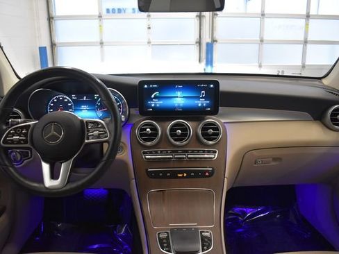 Used 2022 Mercedes-Benz GLC 300 4MATIC image 5