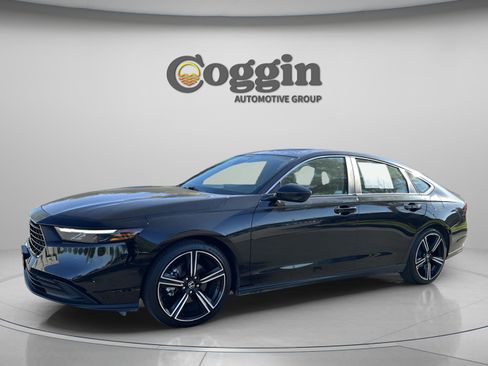 Used 2023 Honda Accord Sport image 1