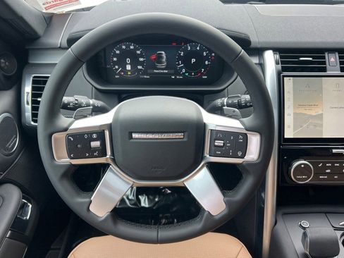 New 2026 Land Rover Discovery Limited Edition AWD/4WD image 25