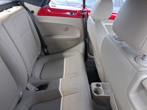Used 2013 Volkswagen Beetle 2.5 image 15