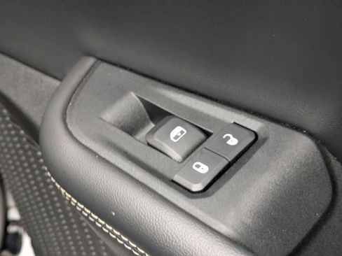 Used 2023 Jeep Grand Cherokee Limited AWD/4WD image 36
