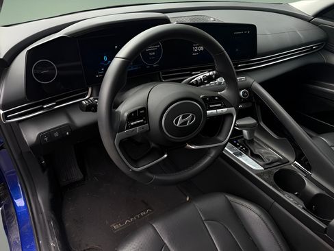Certified 2024 Hyundai Elantra Limited FWD image 18