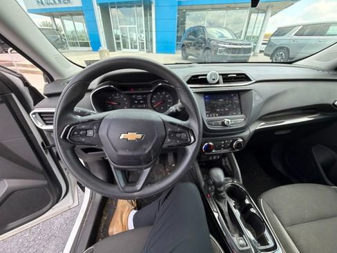 Certified 2023 Chevrolet TrailBlazer LT FWD image 18