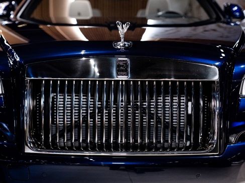 Used 2019 Rolls-Royce Dawn image 24