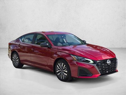 Certified 2026 Nissan Altima 2.5 SV FWD image 3