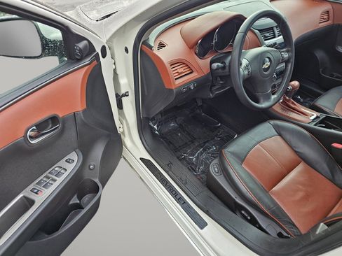 Used 2008 Chevrolet Malibu LTZ image 18