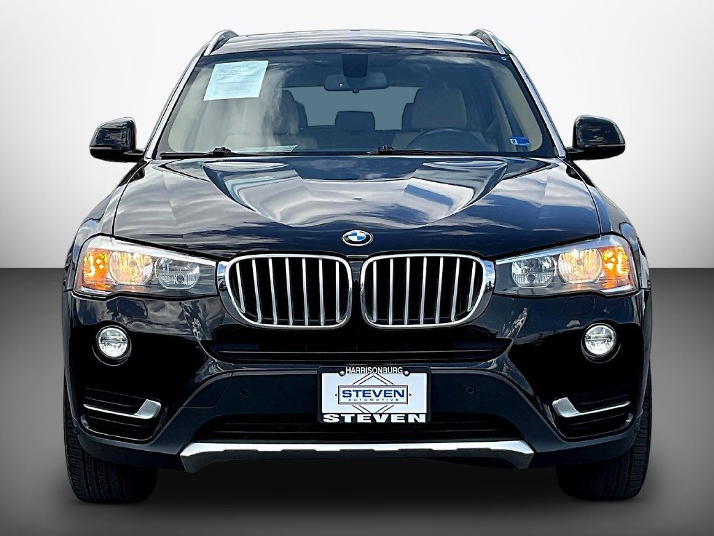 Used 2017 BMW X3 sDrive28i RWD image 2