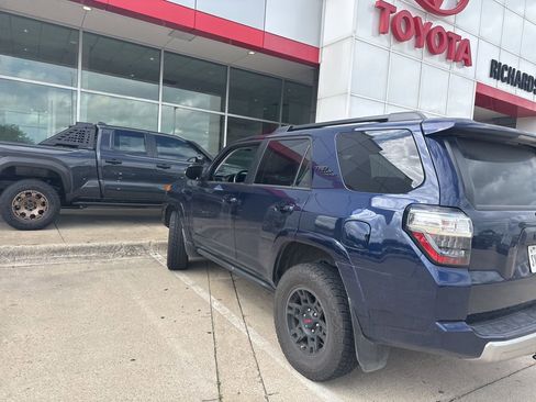 Used 2023 Toyota 4Runner TRD Off-Road Premium w/ Off Road Premium Plus Package AWD/4WD image 5