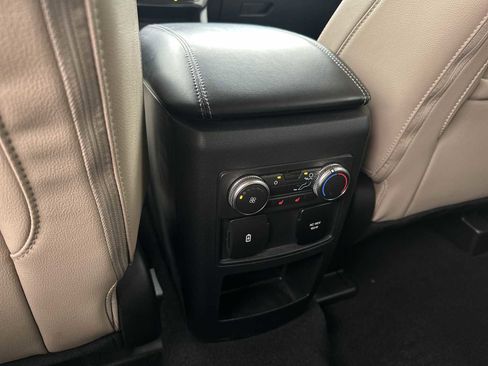 Used 2021 Ford Explorer Limited w/ Equipment Group 301A image 21