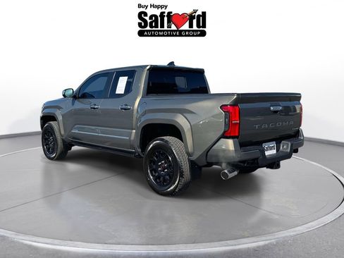 Used 2025 Toyota Tacoma Limited image 6