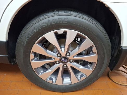 Used 2019 Subaru Outback 2.5i Touring image 6