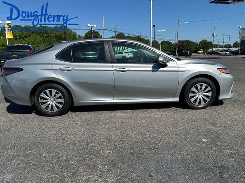 Used 2024 Toyota Camry LE FWD image 13
