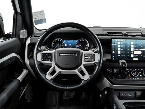 Used 2023 Land Rover Defender 130 X-Dynamic SE image 24