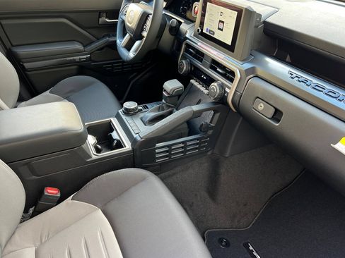 Used 2026 Toyota Tacoma TRD Sport AWD/4WD image 14
