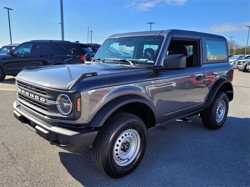 New 2025 Ford Bronco 2-Door image 3