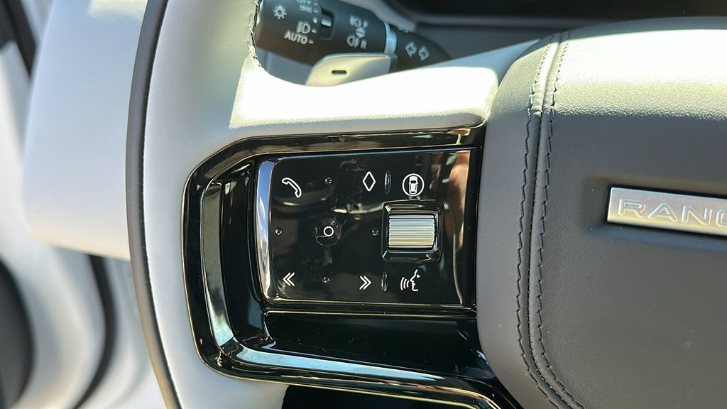 Used 2026 Land Rover Range Rover Velar Dynamic SE AWD/4WD image 14