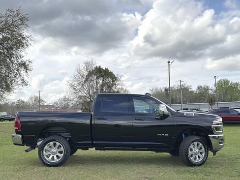New 2026 RAM 2500 Laramie AWD/4WD image 6