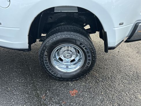 Used 2024 RAM 3500 Big Horn image 25