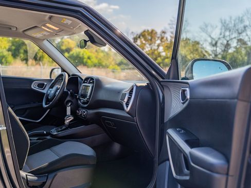 Used 2024 Kia Soul LX w/ Option Group 015 image 15