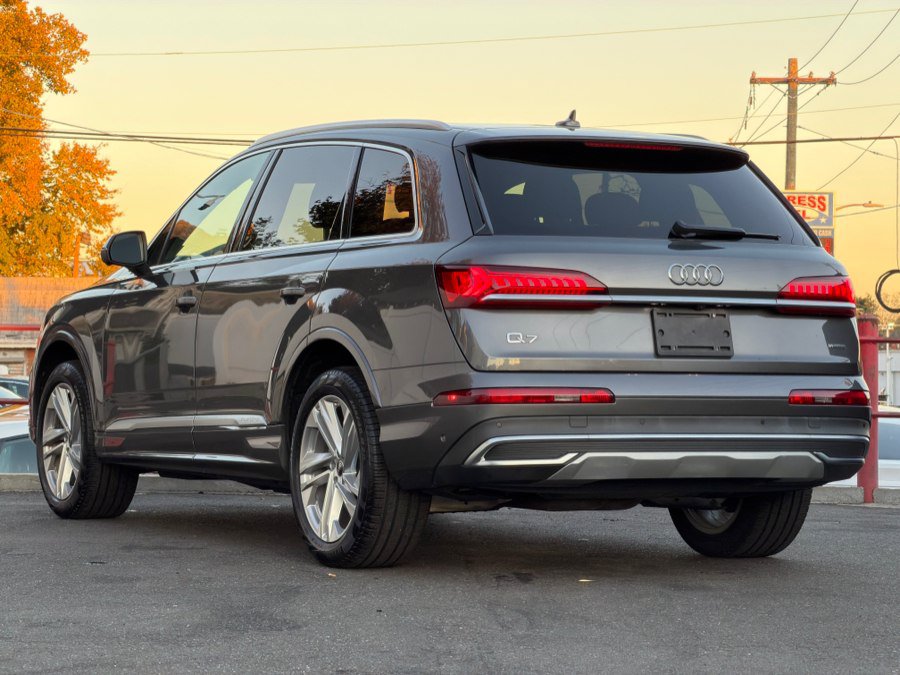 Used 2022 Audi Q7 3.0T Premium Plus w/ Premium Plus Package AWD/4WD image 7