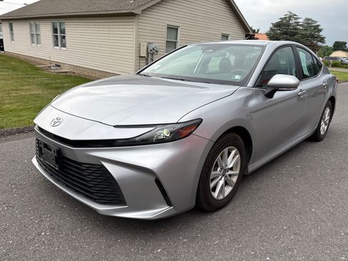 Certified 2025 Toyota Camry LE FWD image 7