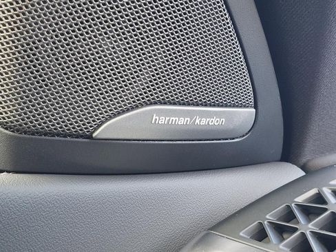 New 2026 BMW X6 xDrive40i w/ Climate Comfort Package image 10